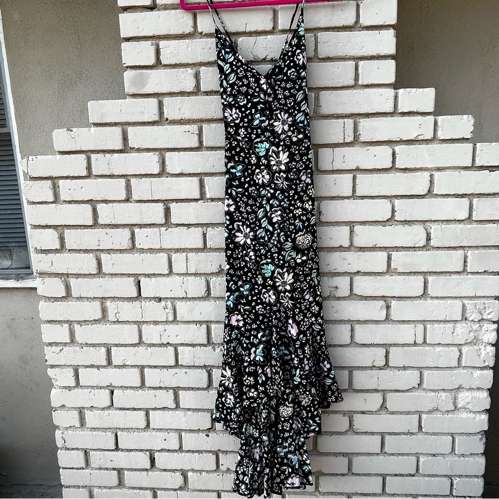 XIX Palms Honolulu Floral Maxi Dress in Black - Size Medium